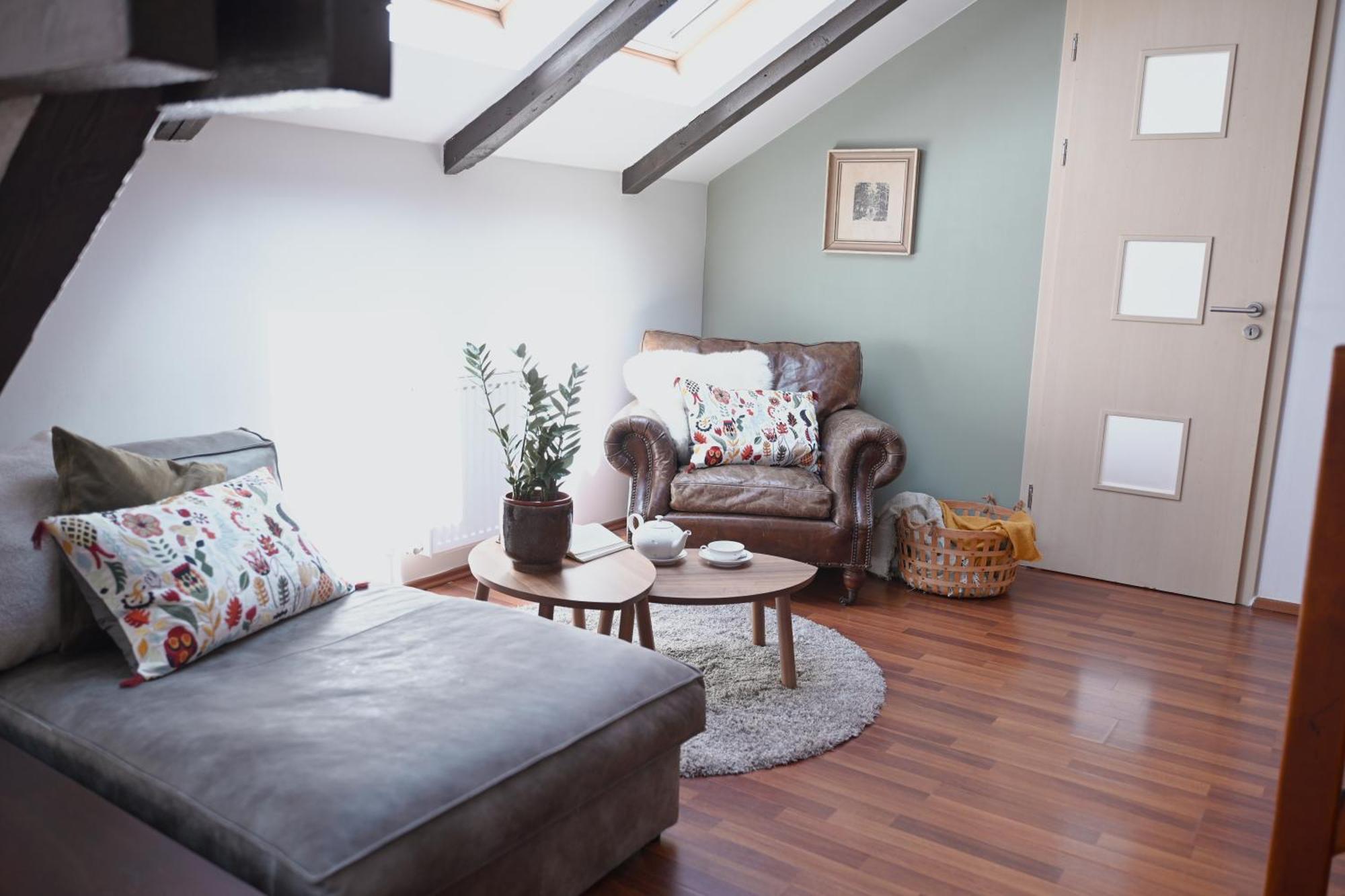 Bohemian Symphony Apartment Praha Bagian luar foto
