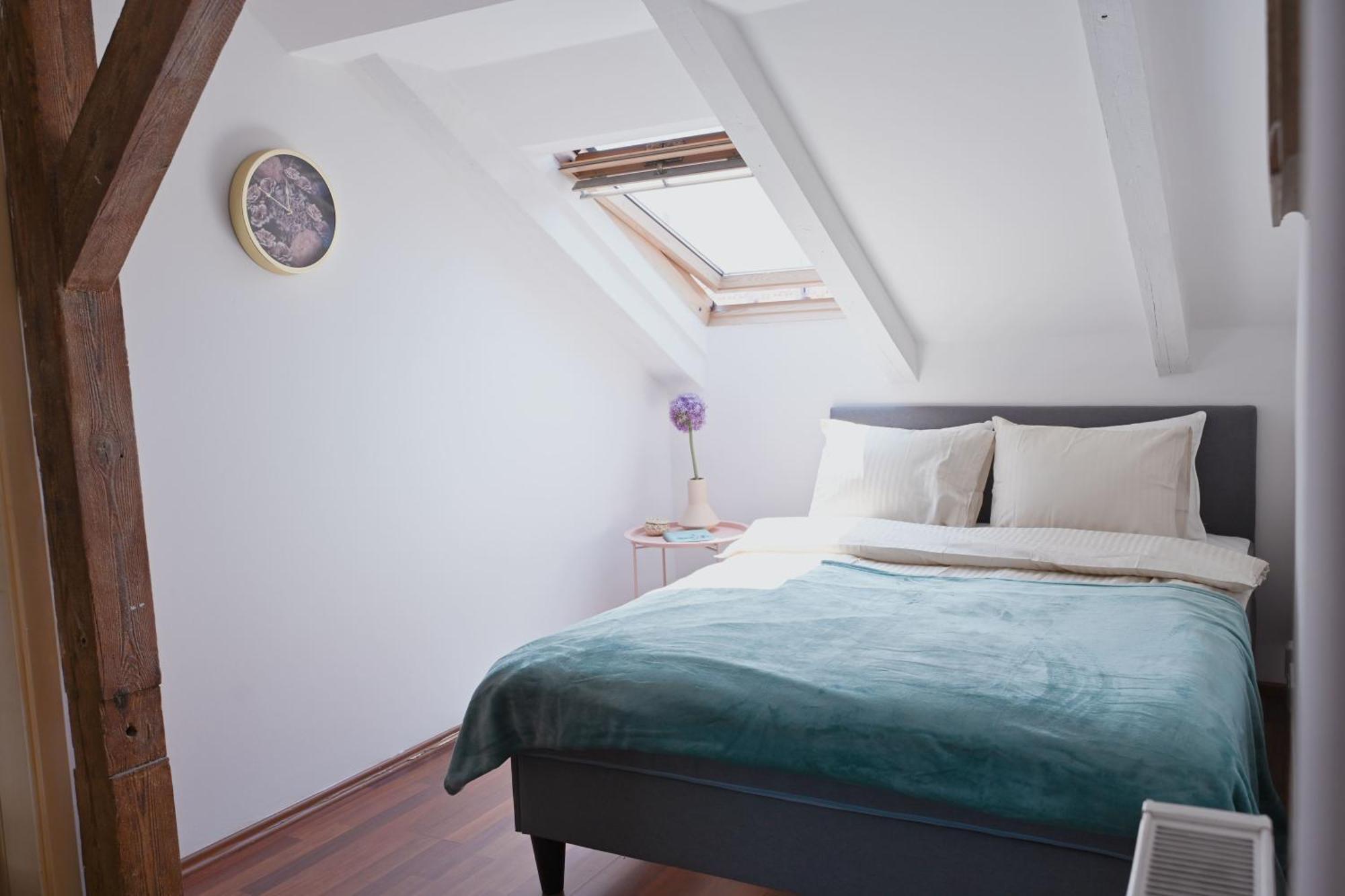 Bohemian Symphony Apartment Praha Bagian luar foto